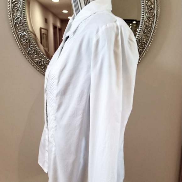 Jones New York White Pleated Classic Tuxedo Blouse - Picture 2 of 8